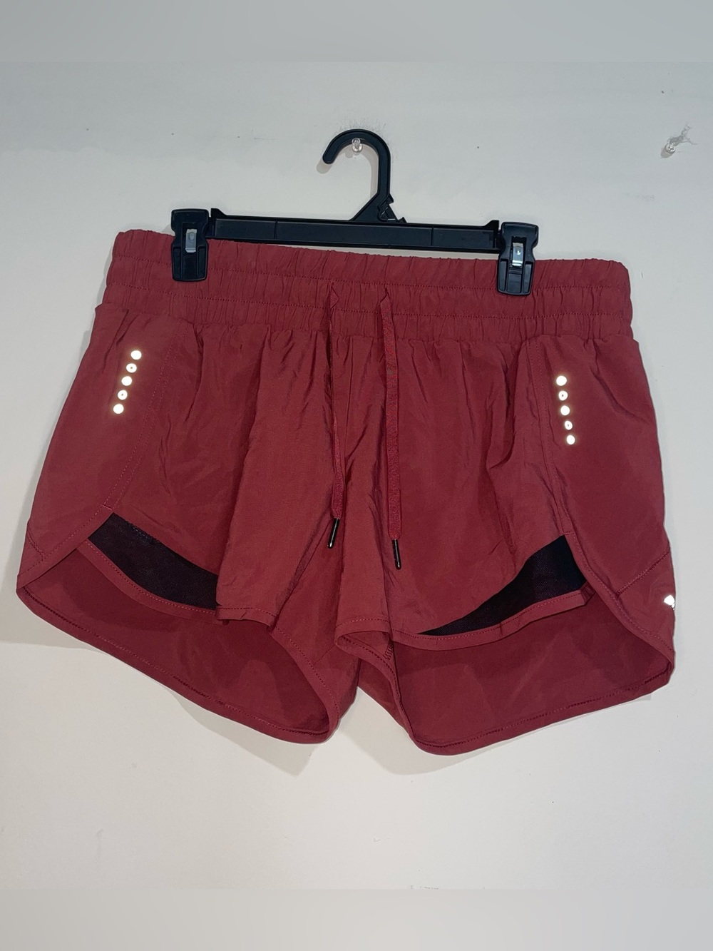 Amazon Essentials Deep Red Inner Drawstring Zip Back Pocket Lined L Shorts NWOT